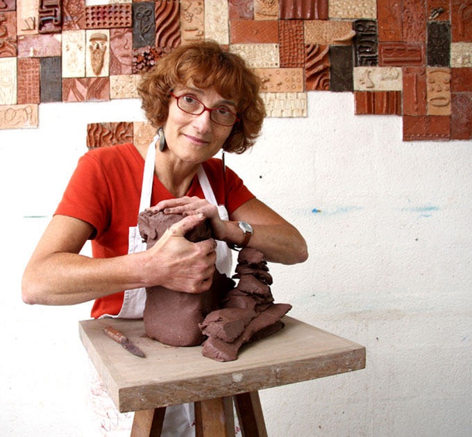 Portrait de l'artiste entrain de modeler son idée